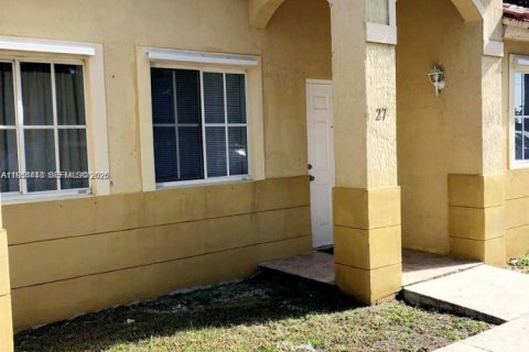 Adosado en Homestead, Florida 2 dormitorios, 85.38 m2 № 2054944