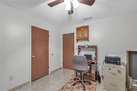 Villa ou maison à vendre à Lakeland, Floride: 2 chambres, 110.46 m2 № 2425927 - photo 17