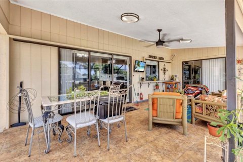 House in Port Charlotte, Florida 3 bedrooms, 140.38 sq.m. № 1838507 - photo 30