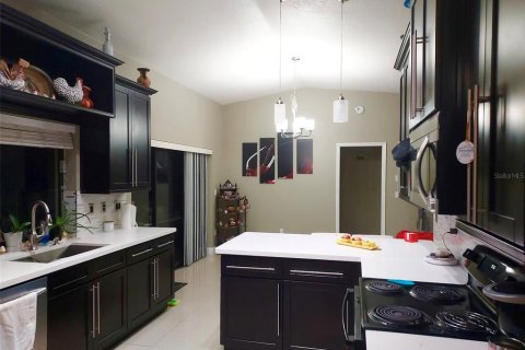 House in Port Charlotte, Florida 3 bedrooms, 140.38 sq.m. № 1838507 - photo 8