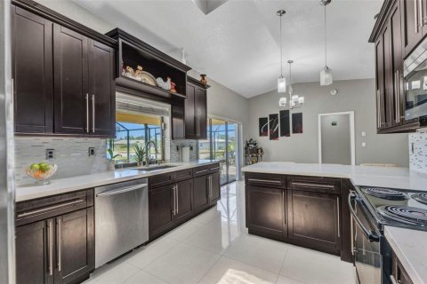 House in Port Charlotte, Florida 3 bedrooms, 140.38 sq.m. № 1838507 - photo 17
