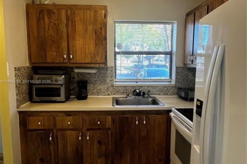 Copropriété à vendre à Sunrise, Floride: 1 chambre, 57.6 m2 № 2030658 - photo 7