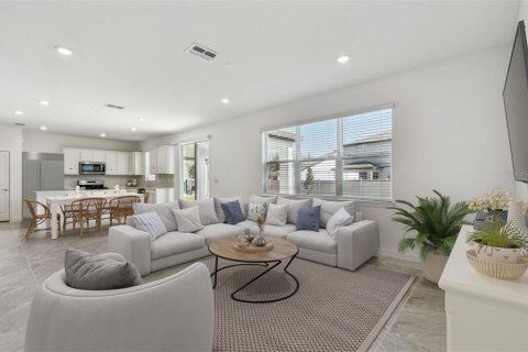 Casa en venta en Zephyrhills, Florida, 4 dormitorios, 223.15 m2 № 1301534 - foto 2