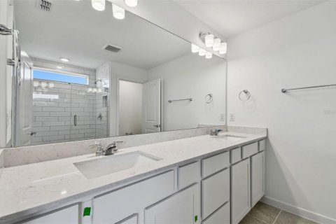 Casa en venta en Zephyrhills, Florida, 4 dormitorios, 223.15 m2 № 1301534 - foto 12