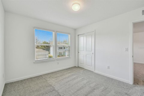 Casa en venta en Zephyrhills, Florida, 4 dormitorios, 223.15 m2 № 1301534 - foto 17