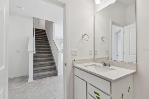 Casa en venta en Zephyrhills, Florida, 4 dormitorios, 223.15 m2 № 1301534 - foto 9