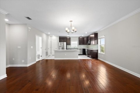 Adosado en venta en Tampa, Florida, 4 dormitorios, 206.8 m2 № 1851210 - foto 4