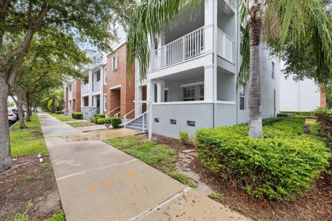 Adosado en venta en Tampa, Florida, 4 dormitorios, 206.8 m2 № 1851210 - foto 3