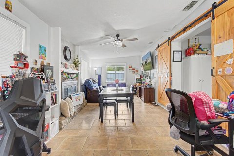 House in Spring Hill, Florida 3 bedrooms, 93.65 sq.m. № 2258424 - photo 14