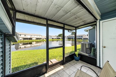 Touwnhouse à vendre à Tampa, Floride: 3 chambres, 122.07 m2 № 1919430 - photo 23