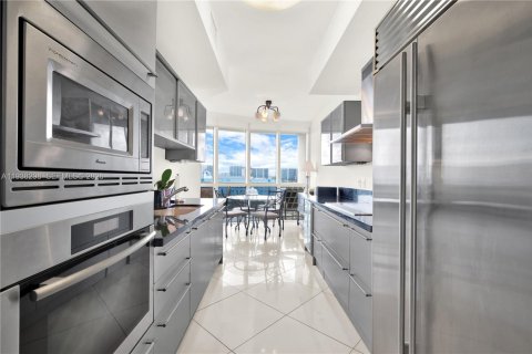 Купить кондоминиум в Санни-Айлс-Бич, Флорида 2 спальни, 119.75м2, № 2053565 - фото 7