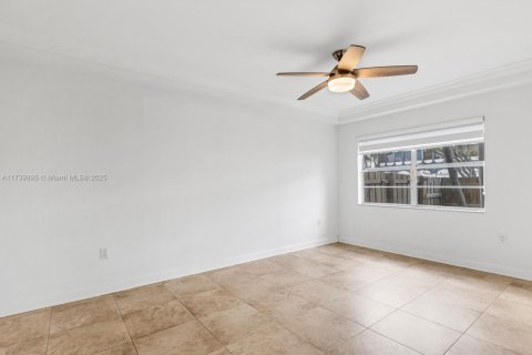 Condo in Miami, Florida, 1 bedroom  № 2043271 - photo 26