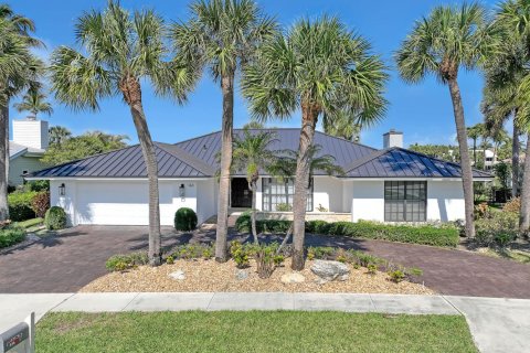House in Jupiter, Florida 4 bedrooms, 250.84 sq.m. № 2180282 - photo 4