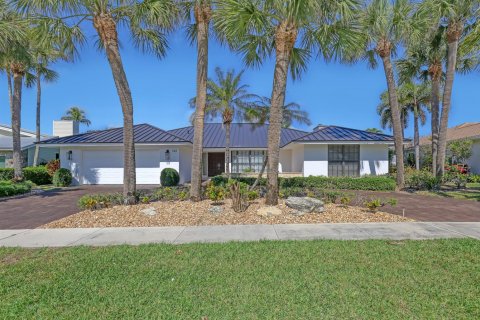 House in Jupiter, Florida 4 bedrooms, 250.84 sq.m. № 2180282 - photo 5