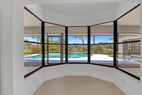 House in Jupiter, Florida 4 bedrooms, 250.84 sq.m. № 2180282 - photo 16