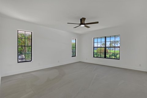 House in Jupiter, Florida 4 bedrooms, 250.84 sq.m. № 2180282 - photo 27