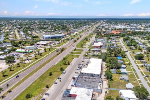 Propiedad comercial en alquiler en Port Charlotte, Florida № 1883877 - foto 6
