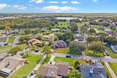 House in Kissimmee, Florida 4 bedrooms, 157.84 sq.m. № 1899410 - photo 5