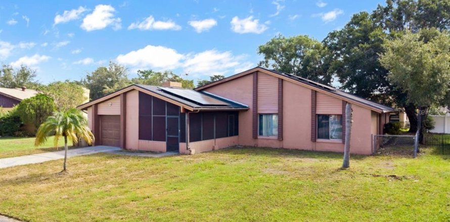 House in Kissimmee, Florida 4 bedrooms, 157.84 sq.m. № 1899410