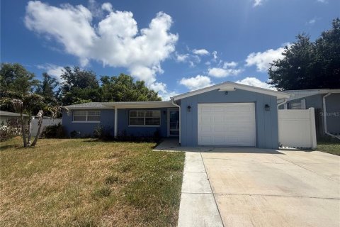 Villa ou maison à New Port Richey, Floride 3 chambres, 145.11 m2 № 2203554