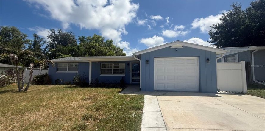 Villa ou maison à New Port Richey, Floride 3 chambres, 145.11 m2 № 2203554