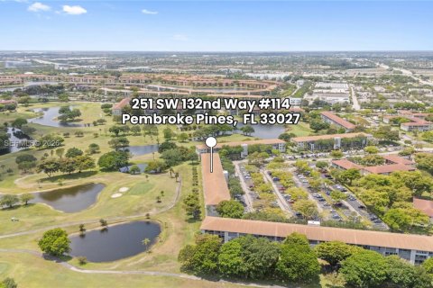 Снять в аренду кондоминиум в Пемброк-Пайнс, Флорида 2 спальни, 88.54м2, № 1998752 - фото 19