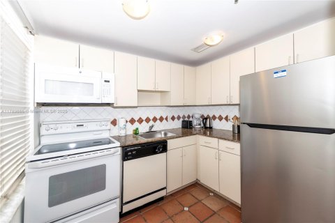 Condominio en venta en Miami Beach, Florida, 44.59 m2 № 1861559 - foto 7