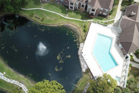Condo in Orlando, Florida, 2 bedrooms  № 2212273 - photo 27