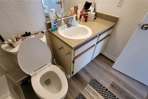 Condo in Orlando, Florida, 2 bedrooms  № 2212273 - photo 10