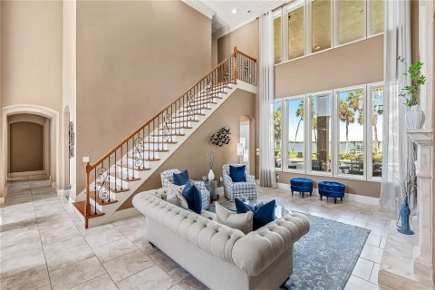 House in Merrit Island, Florida 6 bedrooms, 514.21 sq.m. № 1818971 - photo 18