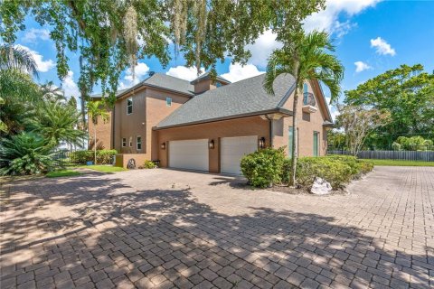 House in Merrit Island, Florida 6 bedrooms, 514.21 sq.m. № 1818971 - photo 3