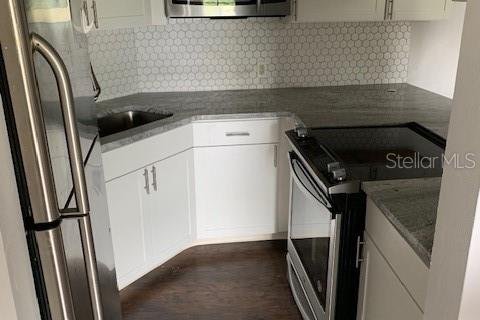 Condominio en venta en Saint Petersburg, Florida, 2 dormitorios, 82.4 m2 № 1918775 - foto 1