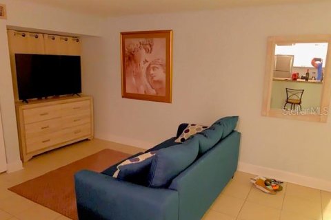 Condominio en venta en Saint Petersburg, Florida, 2 dormitorios, 82.4 m2 № 1918775 - foto 12