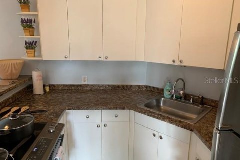 Condominio en venta en Saint Petersburg, Florida, 2 dormitorios, 82.4 m2 № 1918775 - foto 11