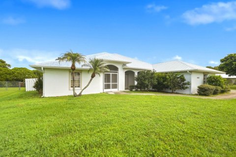 Casa en venta en St. Lucie, Florida, 3 dormitorios, 274.8 m2 № 2385332 - foto 4