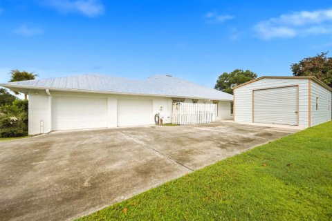 Casa en venta en St. Lucie, Florida, 3 dormitorios, 274.8 m2 № 2385332 - foto 16
