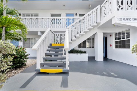 Condo in Pompano Beach, Florida, 1 bedroom  № 2055578 - photo 14