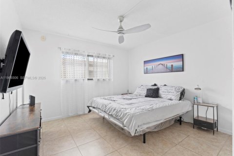 Condo in Pompano Beach, Florida, 1 bedroom  № 2055578 - photo 6