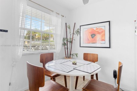 Condo in Pompano Beach, Florida, 1 bedroom  № 2055578 - photo 5