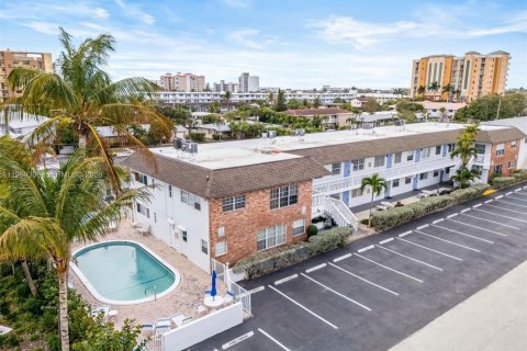 Condo in Pompano Beach, Florida, 1 bedroom  № 2055578 - photo 24