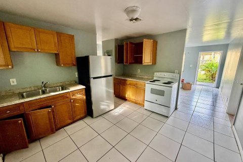 Villa ou maison à louer à Fort Lauderdale, Floride: 2 chambres, 144.74 m2 № 2433283 - photo 2