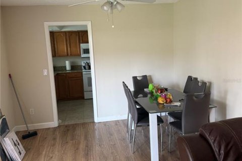 House in Tampa, Florida 3 bedrooms, 136.1 sq.m. № 1854219 - photo 10