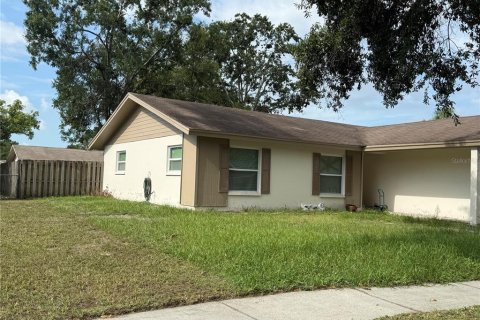 House in Tampa, Florida 3 bedrooms, 136.1 sq.m. № 1854219 - photo 3