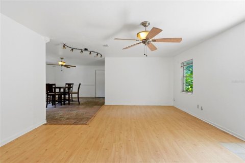Villa ou maison à vendre à Gainesville, Floride: 3 chambres, 134.99 m2 № 2316589 - photo 11