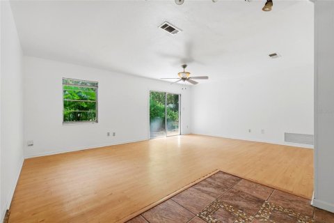Villa ou maison à vendre à Gainesville, Floride: 3 chambres, 134.99 m2 № 2316589 - photo 9