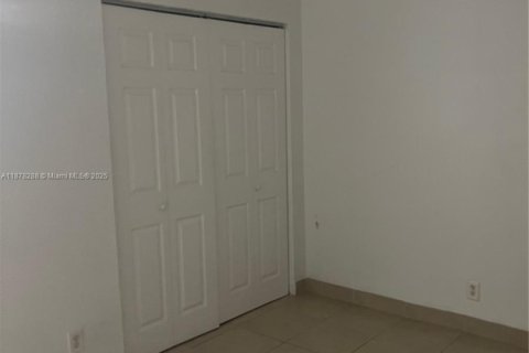 Condo in Sunrise, Florida, 2 bedrooms  № 1923338 - photo 13