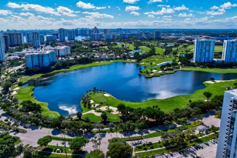 Condominio en venta en Aventura, Florida, 2 dormitorios, 96.43 m2 № 2153210 - foto 24