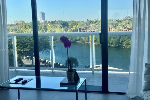 Condominio en venta en Aventura, Florida, 2 dormitorios, 96.43 m2 № 2153210 - foto 2