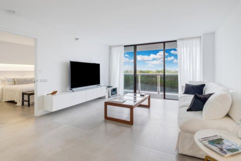 Condominio en venta en Aventura, Florida, 2 dormitorios, 96.43 m2 № 2153210 - foto 3