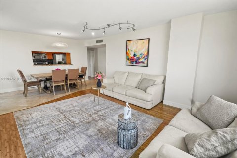 Copropriété à louer à Hollywood, Floride: 2 chambres, 119.29 m2 № 2028686 - photo 14